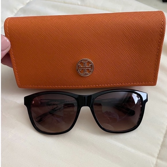 Tory Burch Accessories - Tory Burch glasses